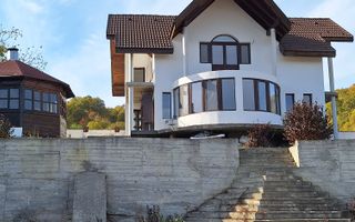 Casa deosebita loc  Valcele - Poză 2