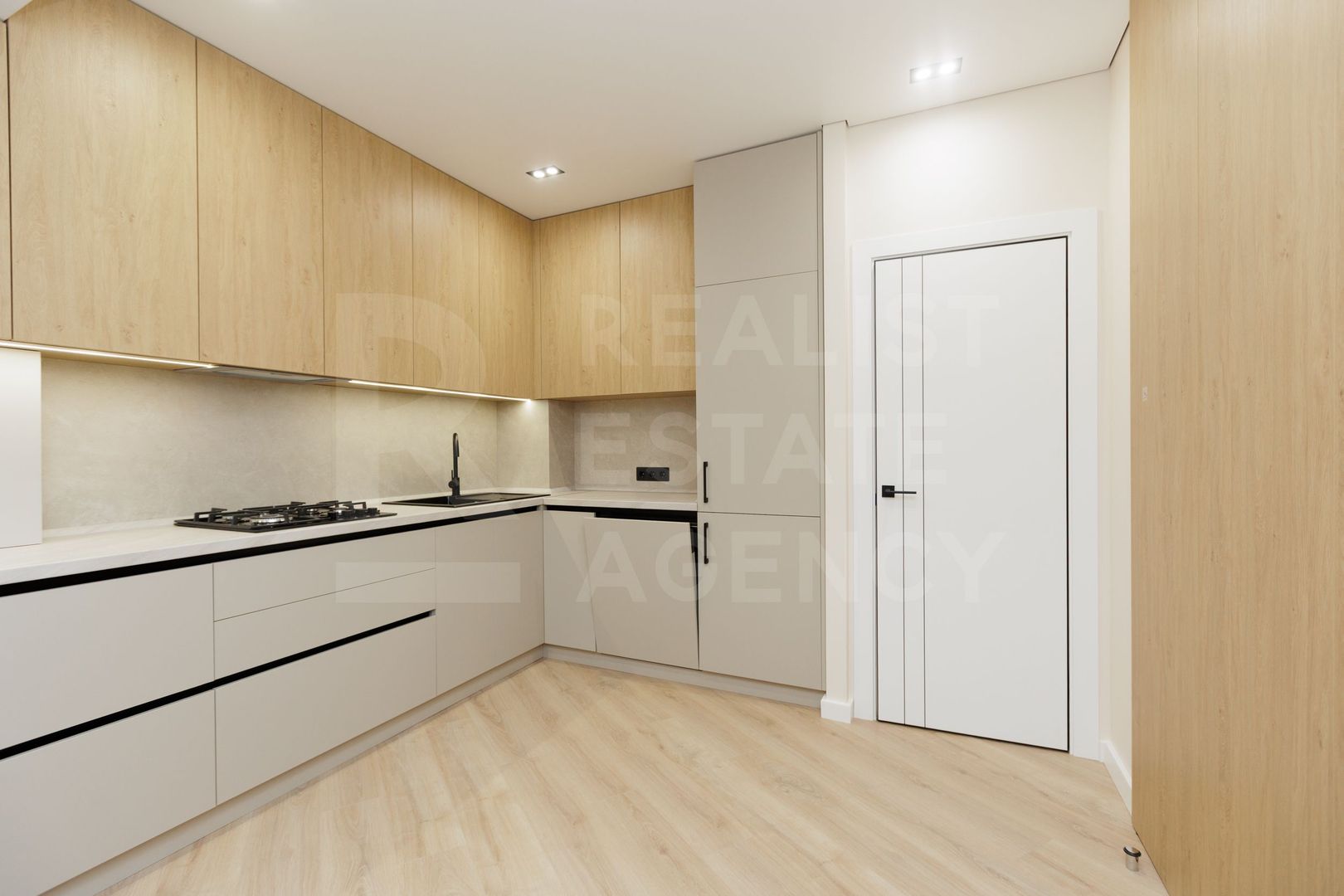 Vânzare apartament 2 camere,strada Alba Iulia, Buiucani. - Poză 16