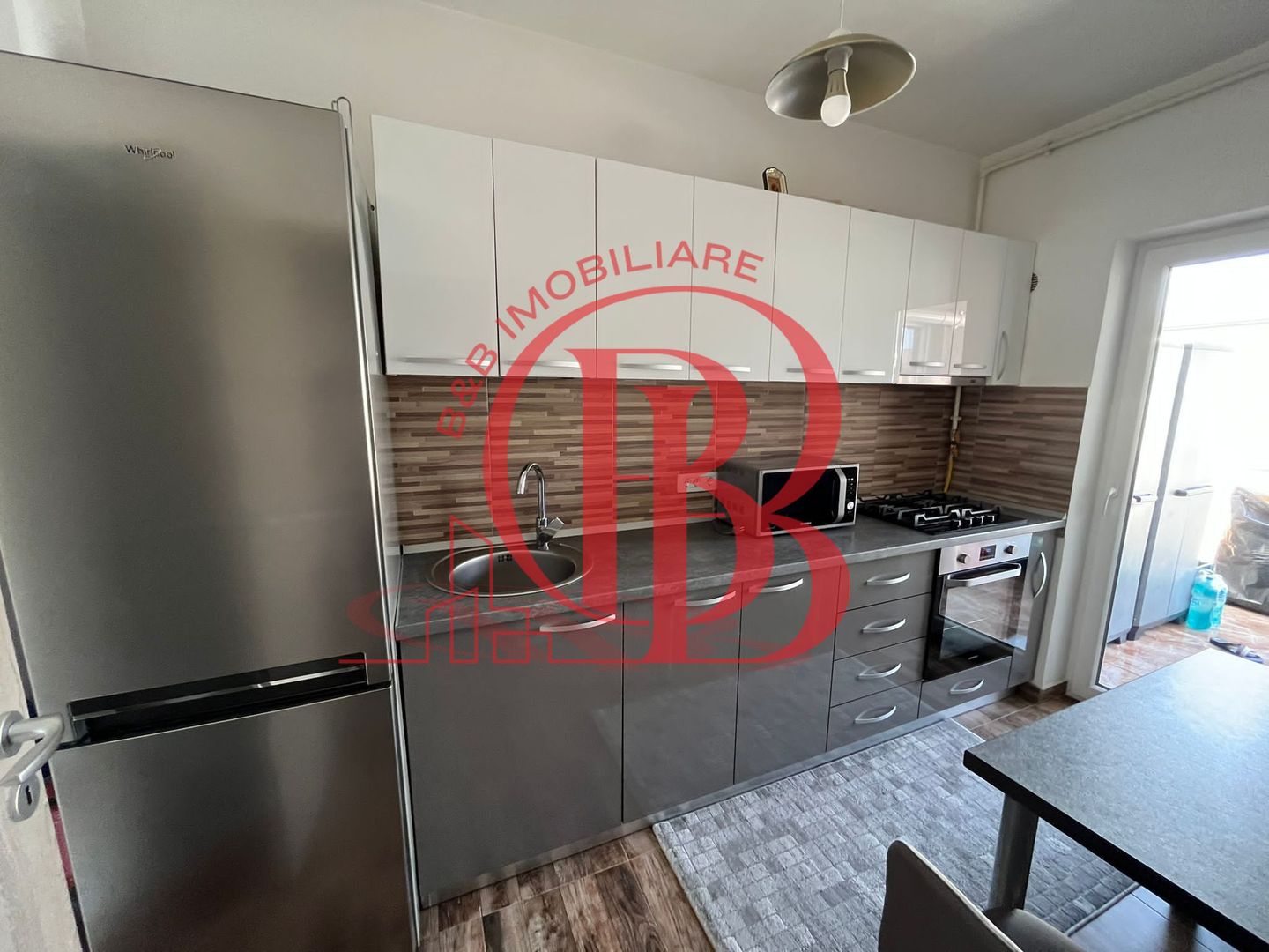 Apartament 2 camere Mobilat Utilat Loc de parcare Inclus - Poză 3