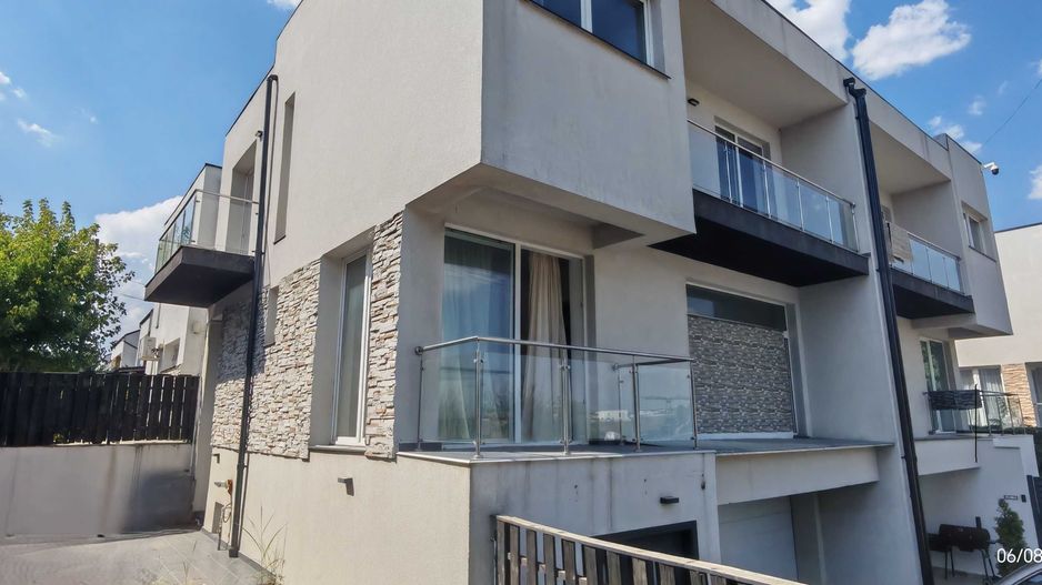 Vilă duplex modernă | Tunari | Strada 1 Decembrie | renovată integral - Poză 1
