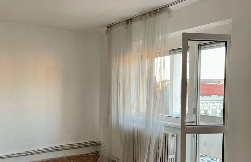 BRASADAS vinde ap 2 cam etaj 4/4 Calea Traian. - Poză 2