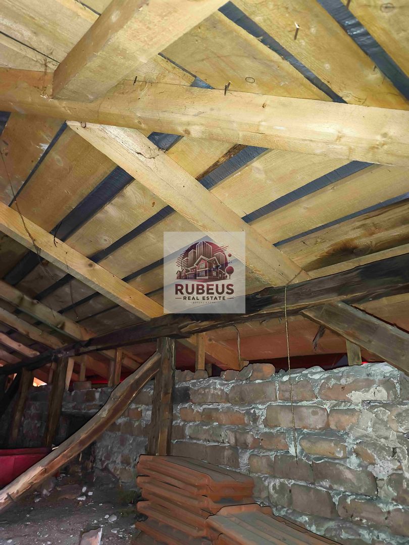 Casa cu personalitate in Calomfirescu – spatiu, liniste si teren gener - Poză 36