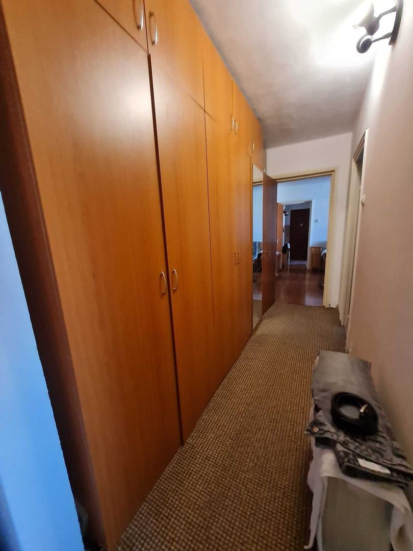 Apartament 3 camere decomandat - Poză 6