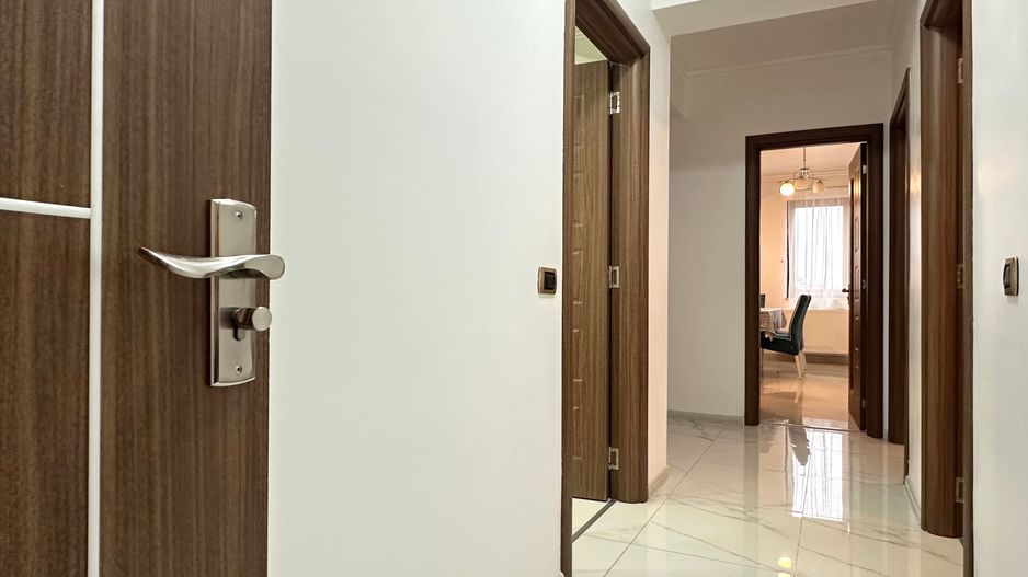 Vând apartament 3 camere 3 minute de Coresi complex ISARAN - Poză 18