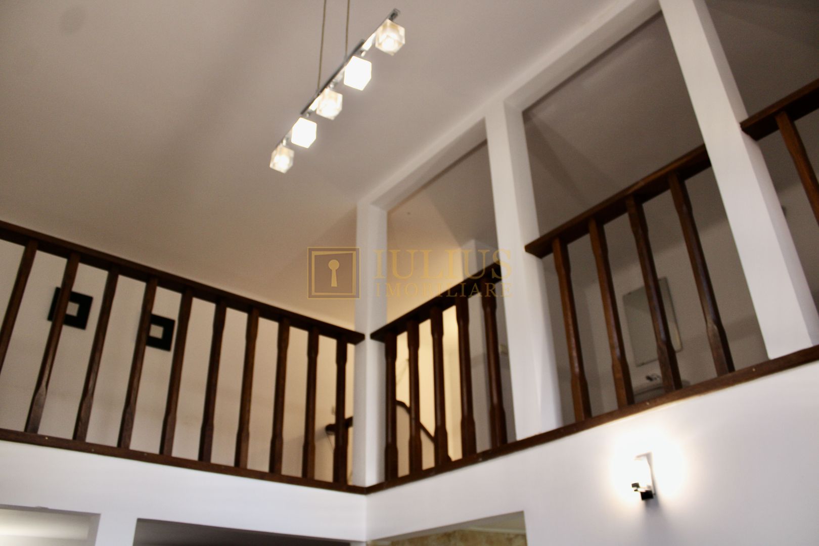 Zona Modern, Spatiu Generos, Parter, Centrala Proprie, Curte Comuna - Poză 7