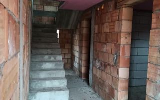 Casa la rosu 212 mp-terasa 25 mp-balcon 11 mp-teren 1034 mp-Teaca - Poză 7