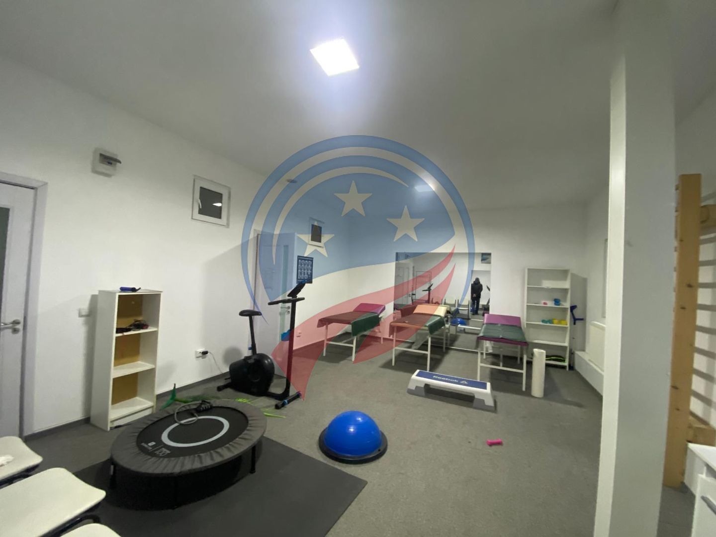 INCHIRIERE SPATIU MEDICAL 400 METRI PATRATI 20 CABINETE - Poză 6