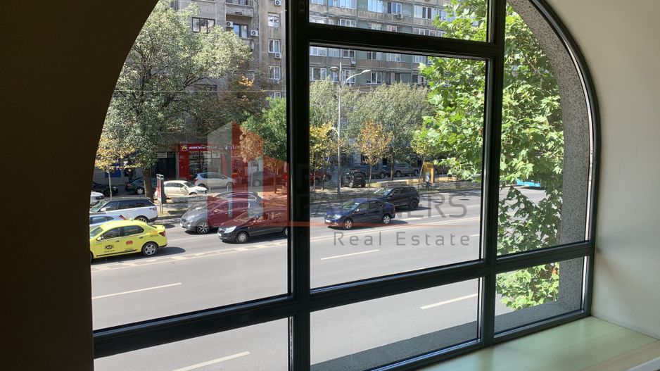 Spatiu comercial / show-room, magazin central - Universitate. - Poză 5