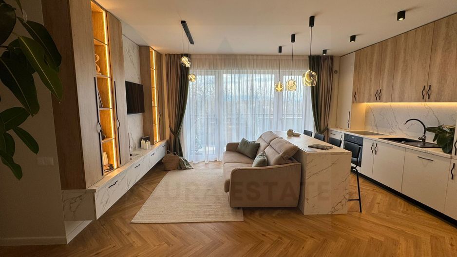 Apartament premium 3 camere, prima închiriere, garaj, balcon - Poză 1
