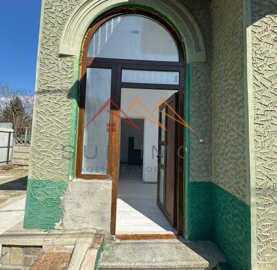 Casa 3 camere, ultracentral, fara trafic auto, Campina, Prahova - Poză 1