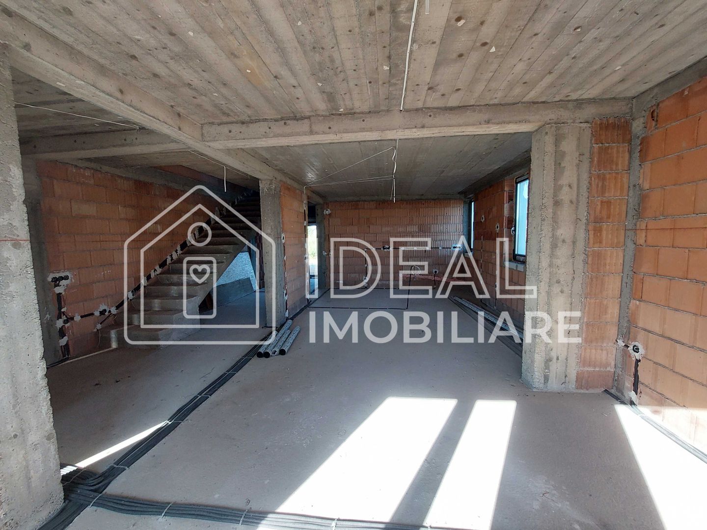 Casă individuală de vânzare – 263 mp utili – teren 500 mp – garaj dublu – Cartie - Poză 6