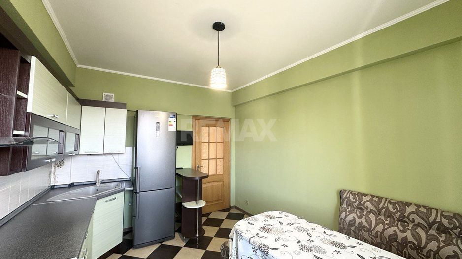 Vând Apartament cu 4 camere100 м². Poșta Veche. - Poză 4