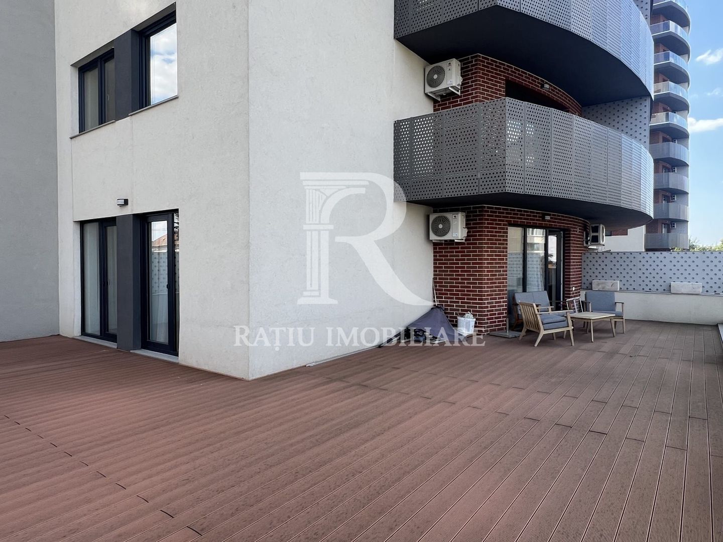 Apartament cu 3 camere | Terasa de 70 mp | Oradea | Bihor - Poză 3