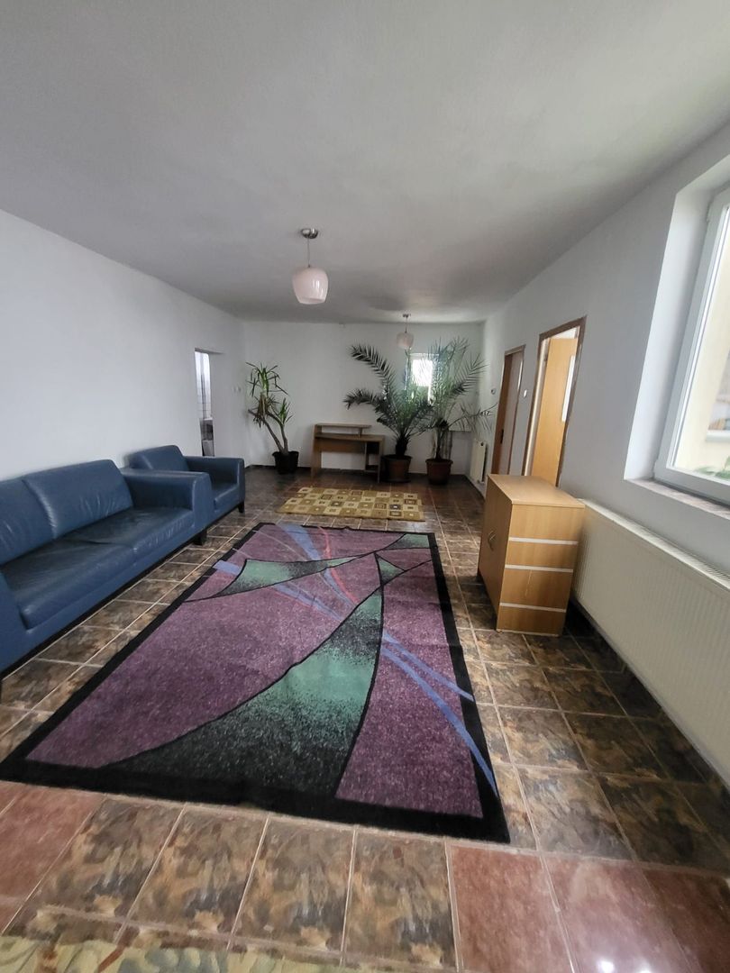 Casa tip vila mansardata, centrala si curte proprie, loc de parcare, 8min metrou - Poză 9