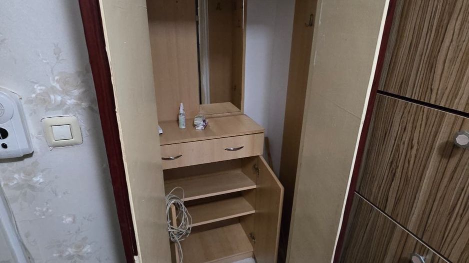 vand apartament 3 camere zona ultracentrala,vedere la Dunare ,etaj 2, - Poză 12