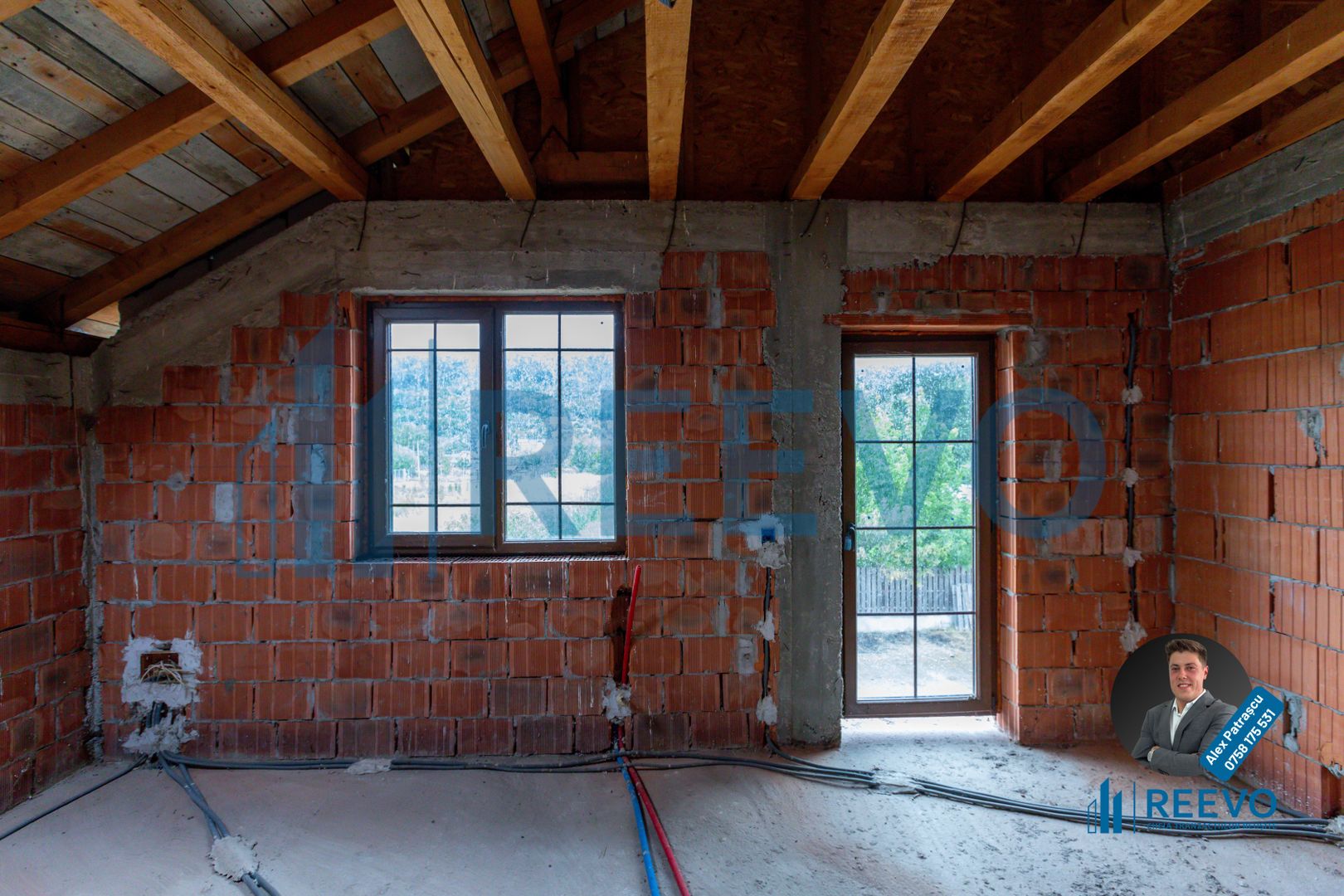 Vilă spațioasă cu vedere la pădure, la doar 15 minute de Bacău! - Poză 15