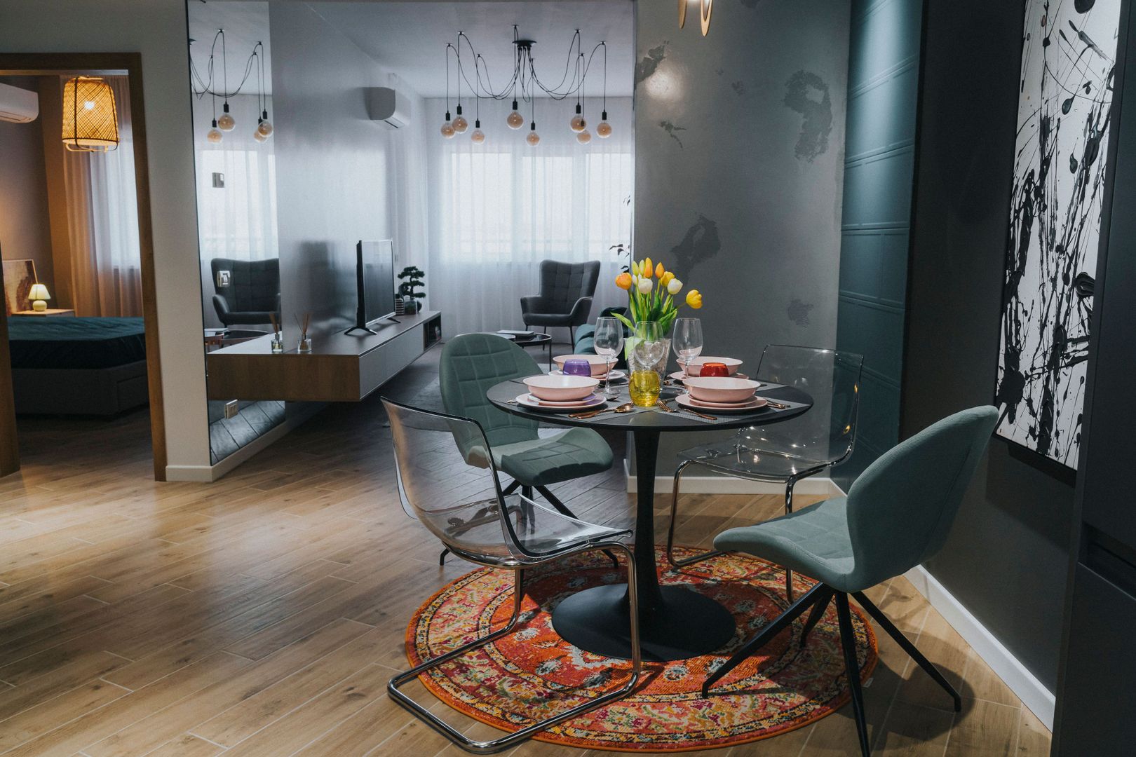 2 camere, ultracentral, Oradea. 185 000 E + TVA. Comision 0 - Poză 1