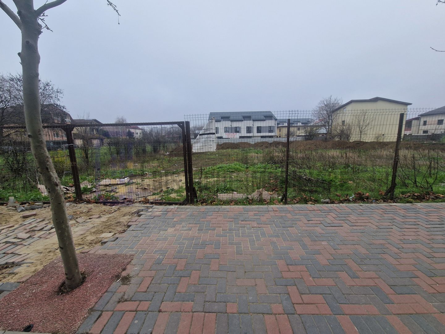 Teren stradal, deschidere 15m, fara constructii, langa Lidl - Str. Bratarii - Poză 2