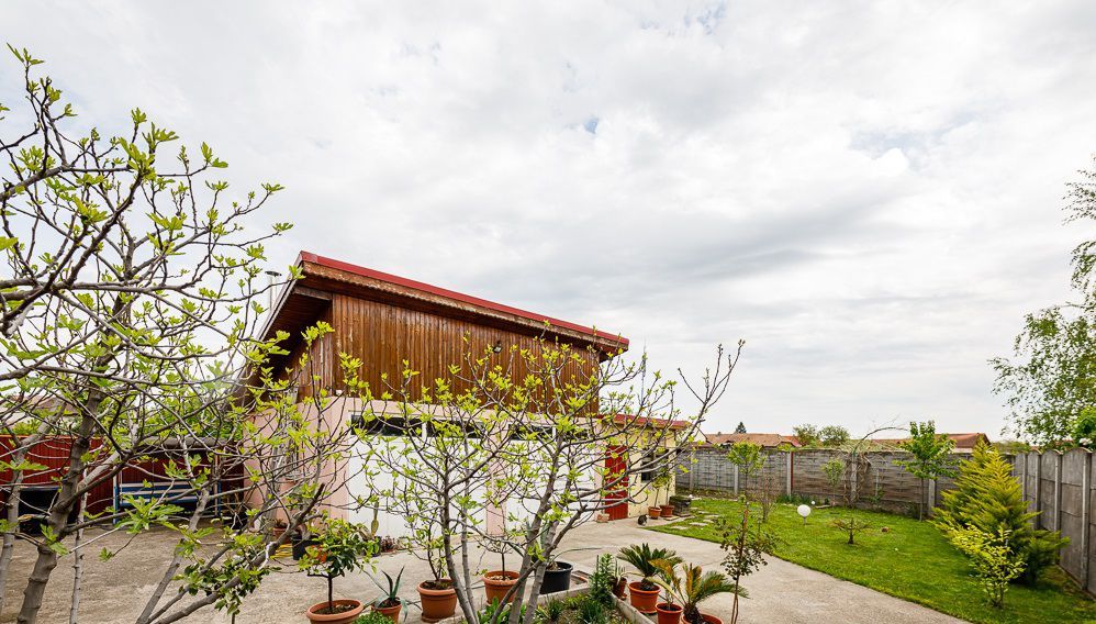 Casă pentru o familie numeroasă în Săcălaz - Poză 19