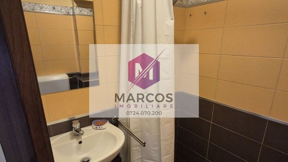 Vand apartament 3 camere Micro 4 - Poză 9