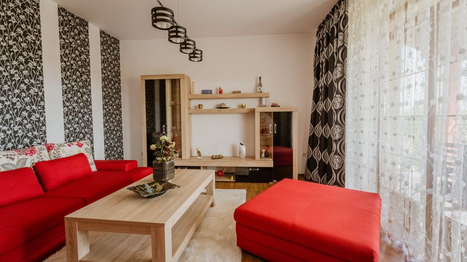 Vilă cu piscină în Fântânele - Poză 8