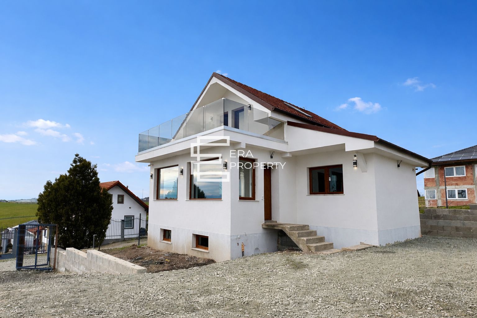 Casă la cheie în Șura Mare, cu priveliște superbă spre Sibiu și munți - Poză 1