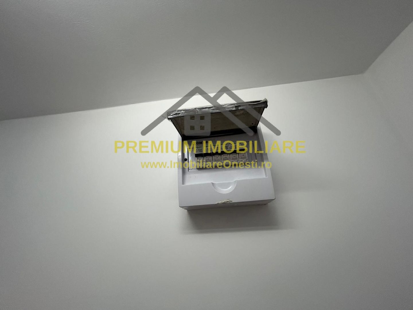 Apartament 3 camere  2 băi | renovat 2025 | parcare - Poză 21