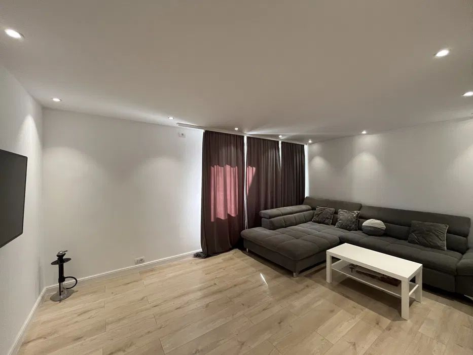 Metrou 1 Decembrie Decomandat 3 Camere - Poză 2