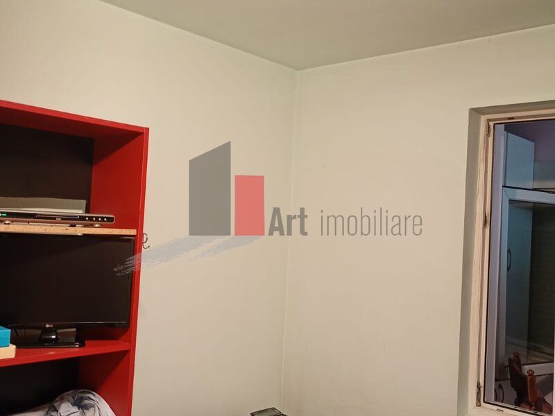 Vânzare apartament semidecomandat 2 camere Bd. Obregia - Poză 1