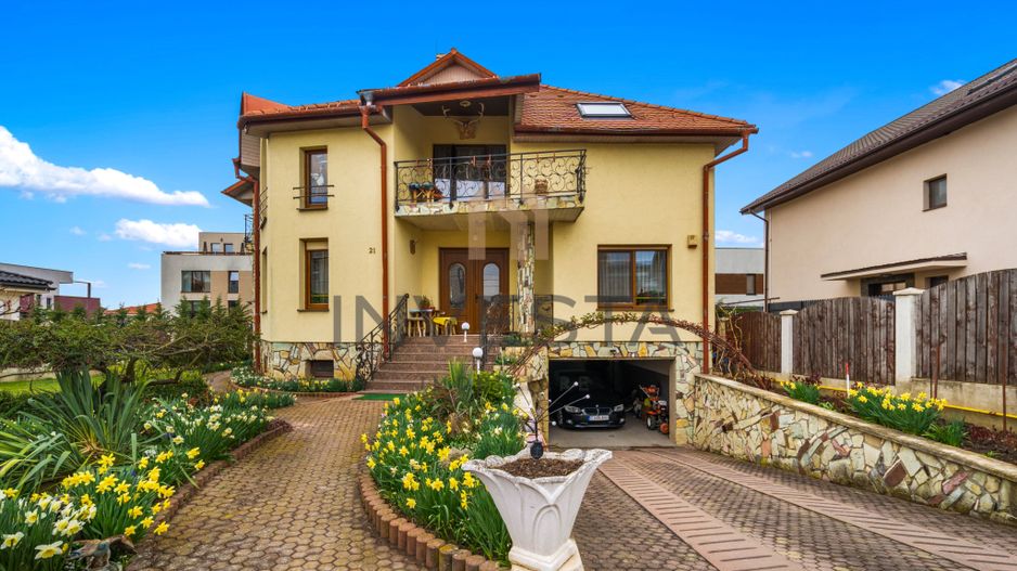 Casa individuala cu 7 camere, 260 mp, teren 900 mp, front 19m, Europa - Poză 1