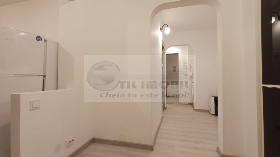 Apartament 3 camere Decomndat RENOVAT–  vis-a-vis de Palas Mall - Poză 1