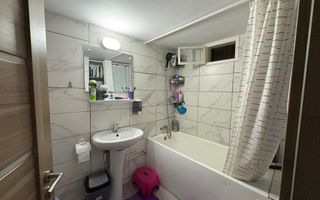 Casa tip duplex - 4 camere, balcon si curte proprie - Zona Lazaret - Poză 6