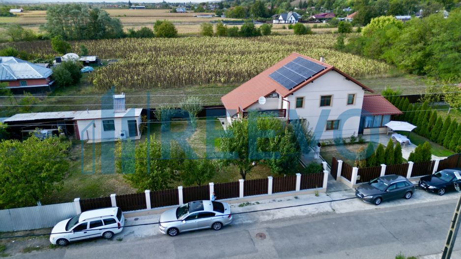 Casă/Vilă cu 4 camere, Buhuși - Poză 24