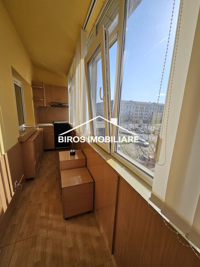 3 camere KFC - Universitate - Poză 8