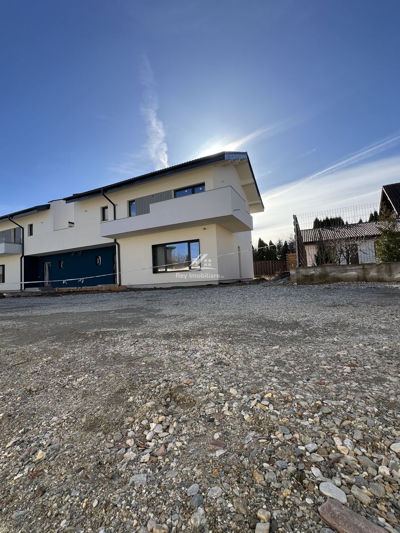 Casă construcție de Lux de vânzare în Șelimbar zonă bună - Poză 29