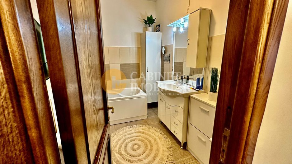 Casa Triplex Rediu Complet Mobilat - Poză 11