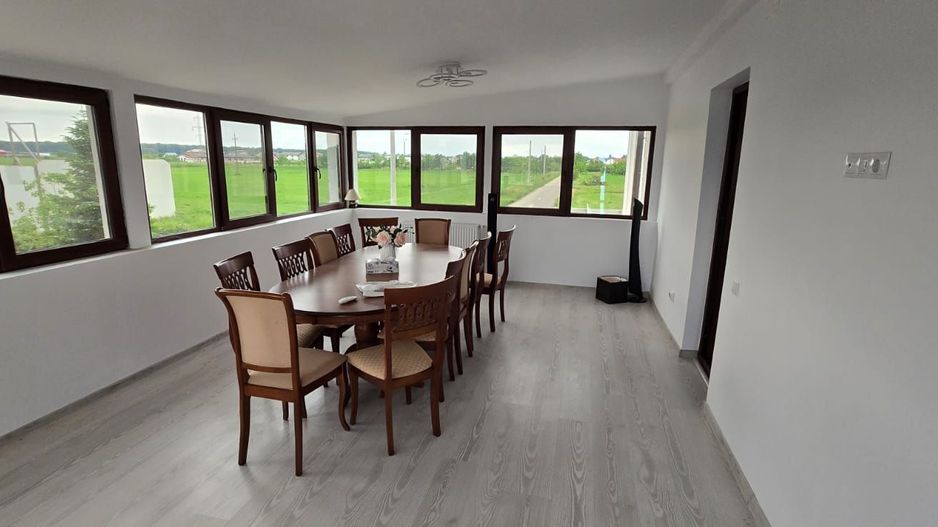 Casă De Închiriat  | Ideală Pentru Locuință Sau Afaceri - Poză 20