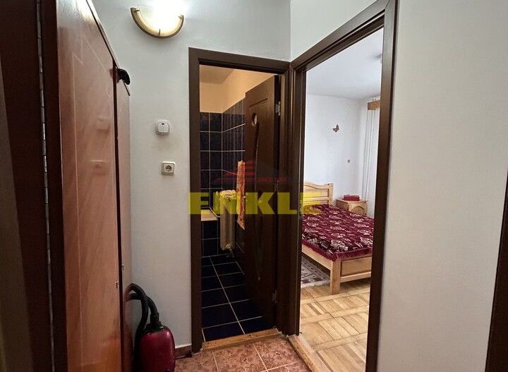 De inchiriat apartament 2 camere, zona Capat 1. Pret 250€ - Poză 3