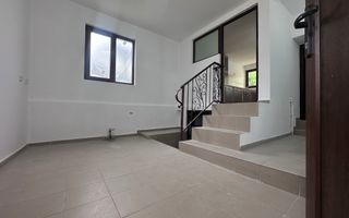 Între dealuri, viță de vie și liniște deplină! Vanzare casa in Prahova - Poză 18