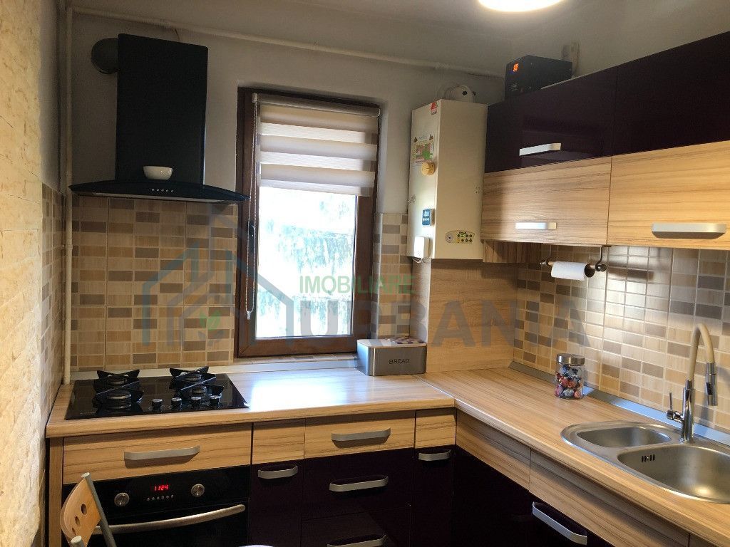 Apartament cu 2 camere de vânzare în Podu Ros, Iasi - Poză 1