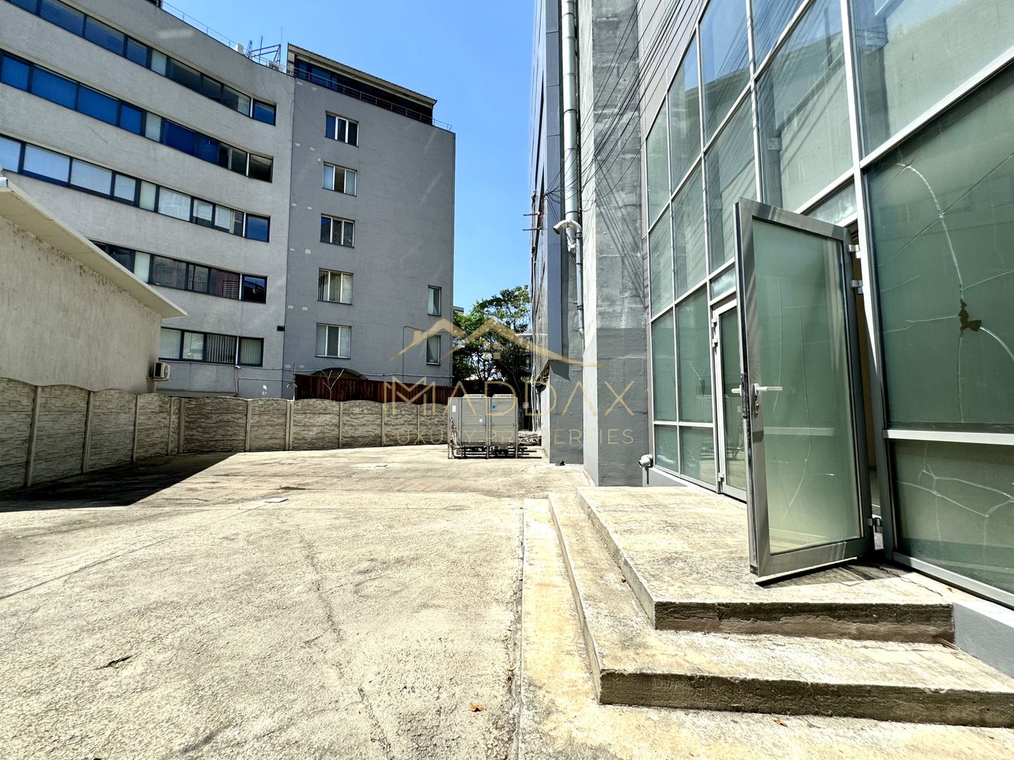 Spatiu comercial stradal *184mp* + curte *260mp* // Grozavesti - Poză 15