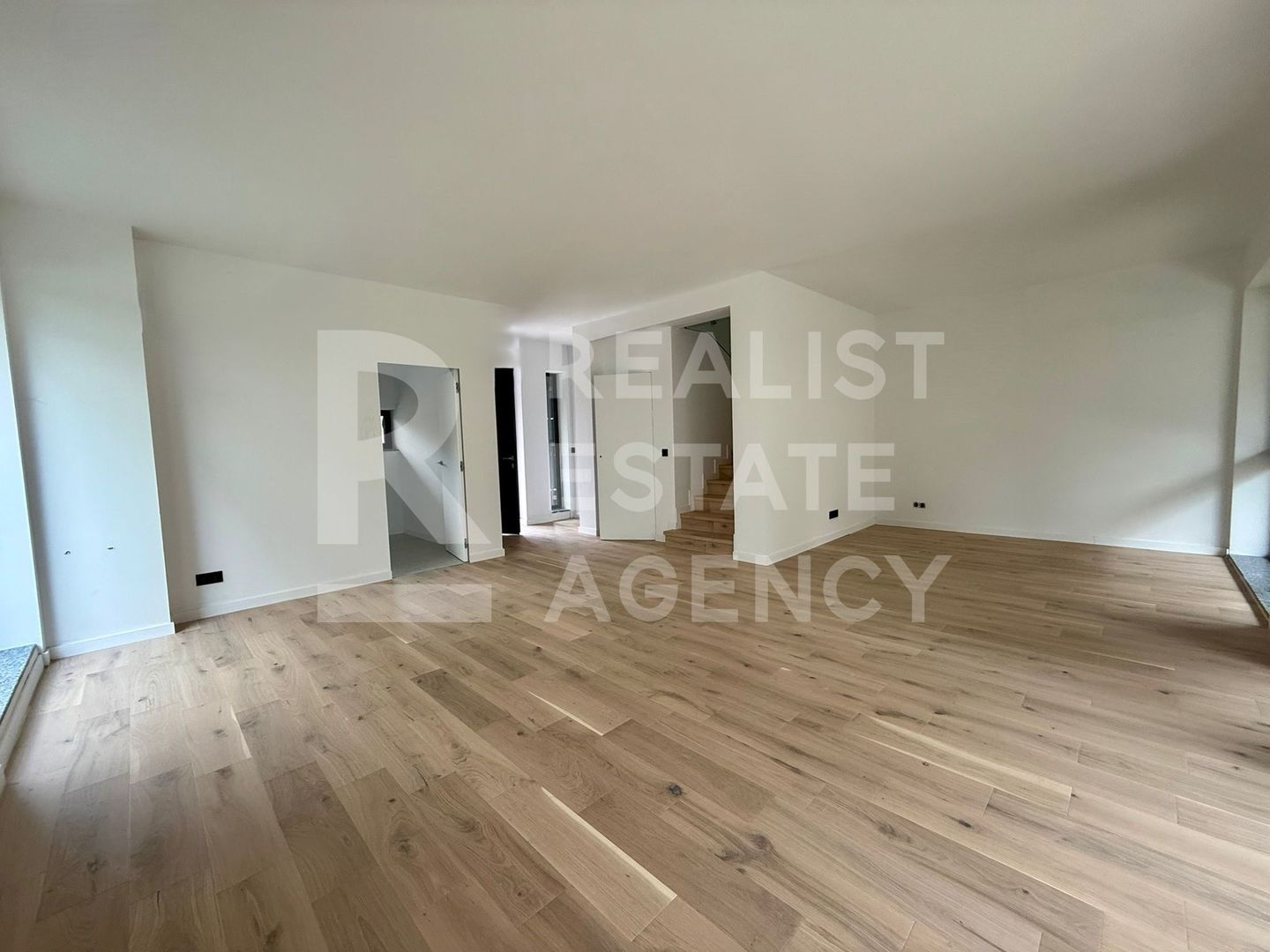 Vilă sustenabilă - panouri fotovoltaice, pompe de căldură, Pipera - Poză 6