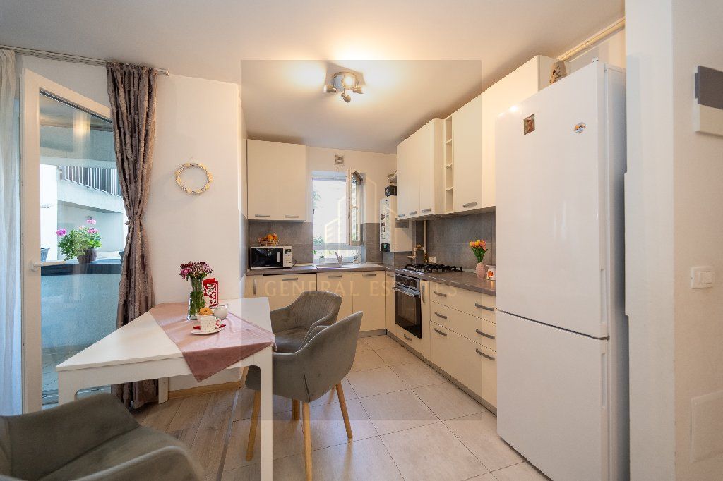 Apartament 2 camere Kasper -zona Coresi - Poză 8