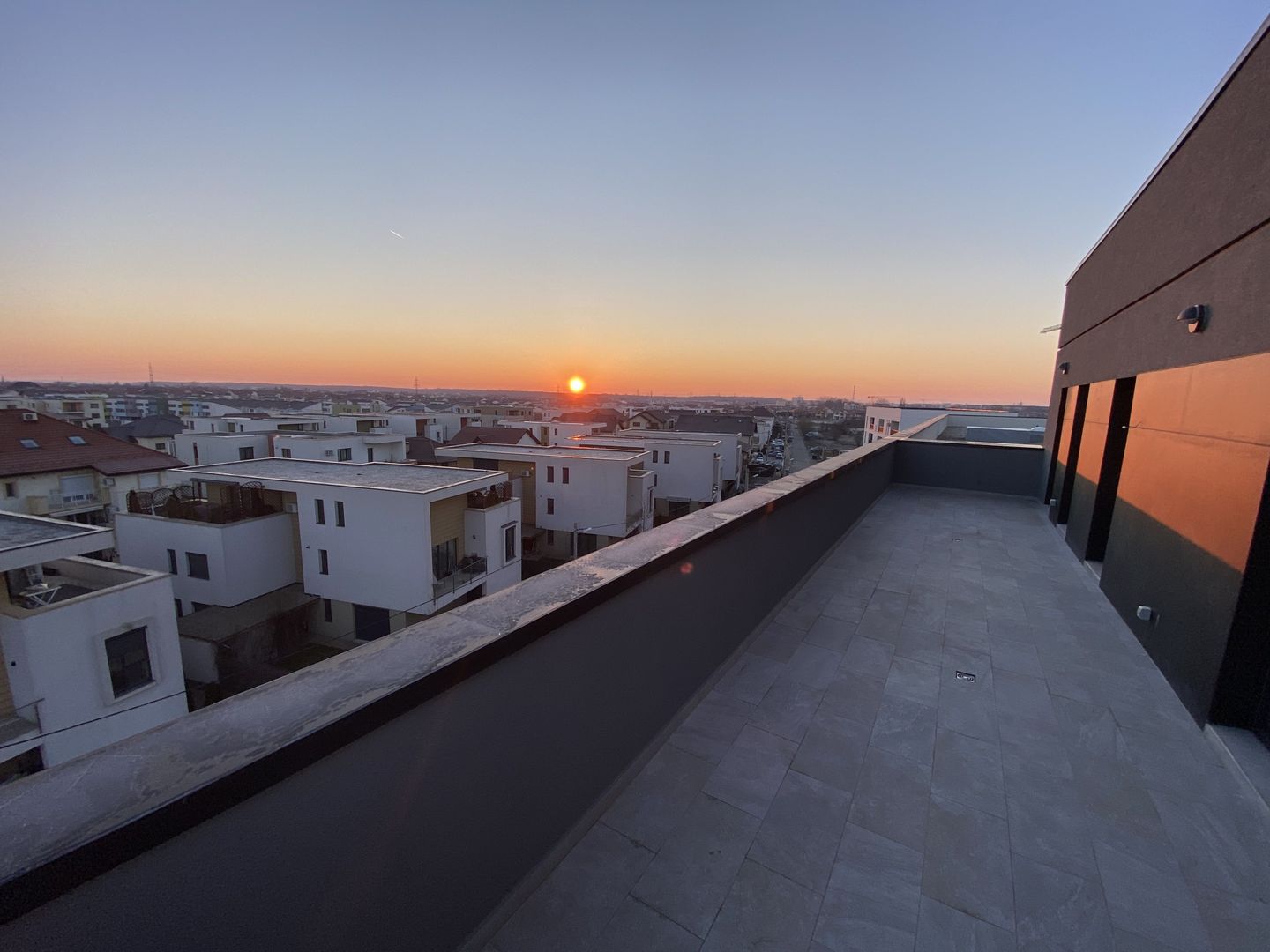 Penthouse Calea Aradului -  terasa 40 mp - Poză 2