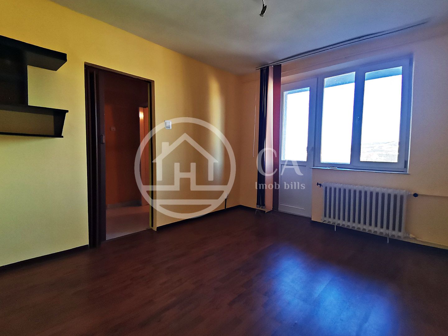 Apartament cu 2 camere de vanzare in zona Dacia Oradea - Poză 1