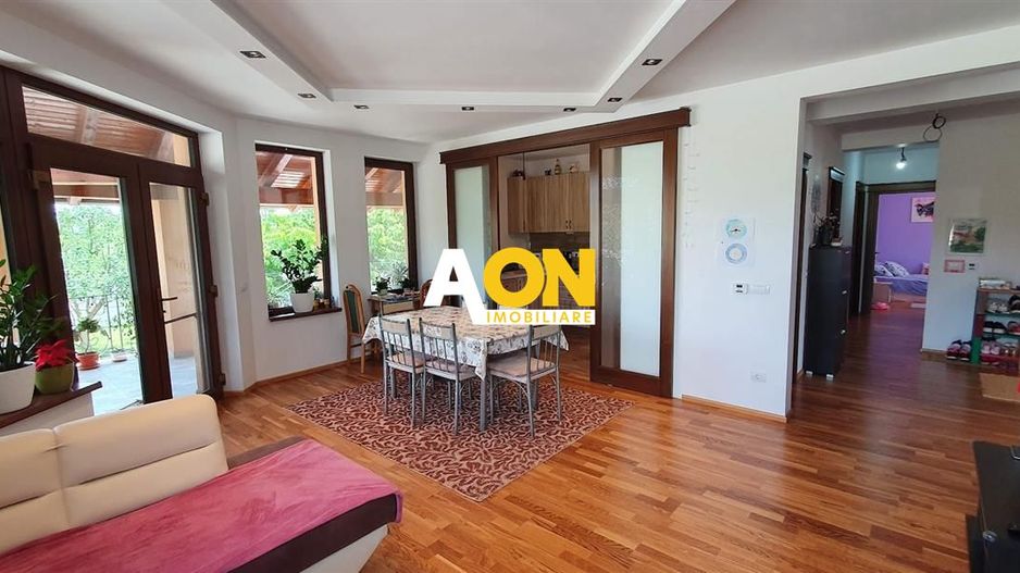 Casa parter+demisol, 1200 mp teren, pretabila pt 2 familii, Sard - Poză 8