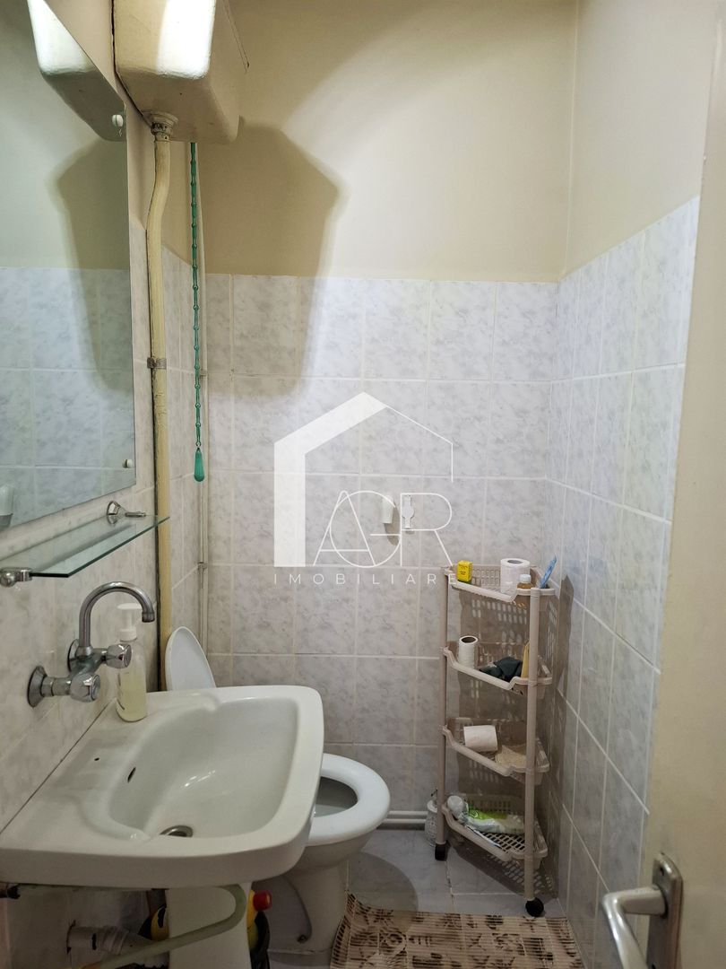 Apartament cu 4 camere, zona Nord - Poză 12