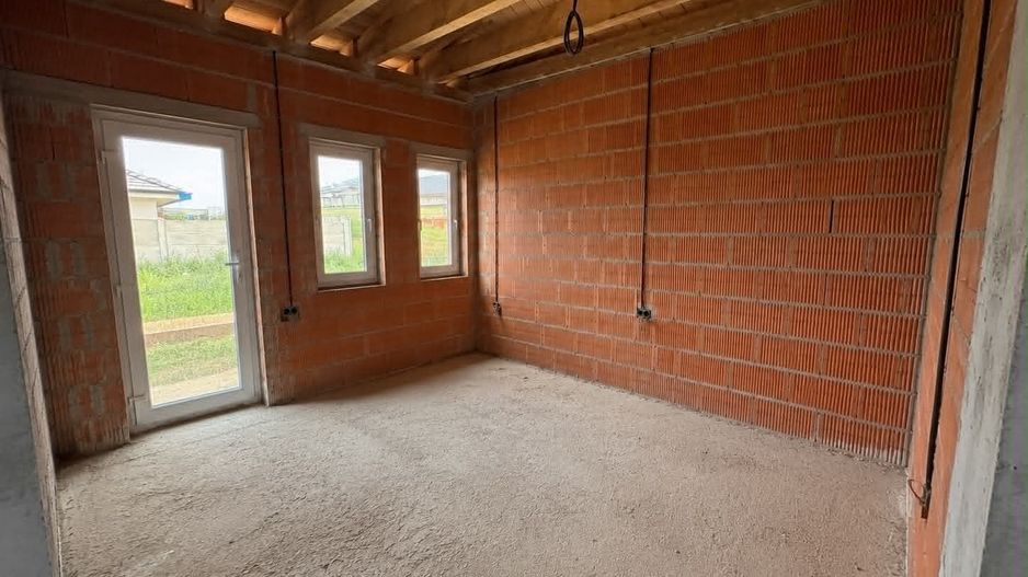 Casă la roșu de vânzare | 182 mp utili | Teren 550 mp - Poză 5