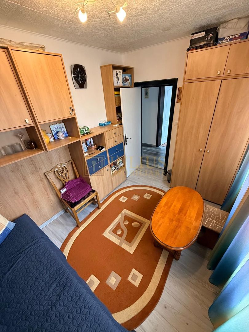 2 camere| curte comuna cu 3 apartamente| centrala proprie| zona aradului| - Poză 8
