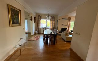 CASĂ TIP DUPLEX | ÎNTR-O ZONĂ LINIȘTITĂ | 6 CAMERE | RĂDĂUȚI - Poză 9